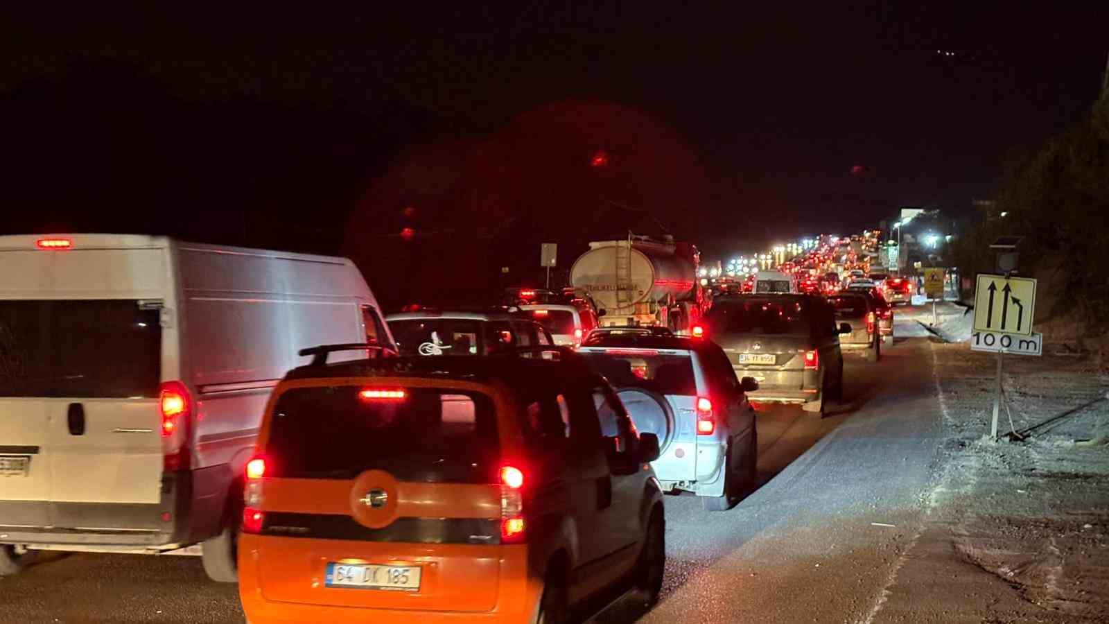 habipler arnavutkoy yolunda iski kazi cilesi 1 JST9NRqR
