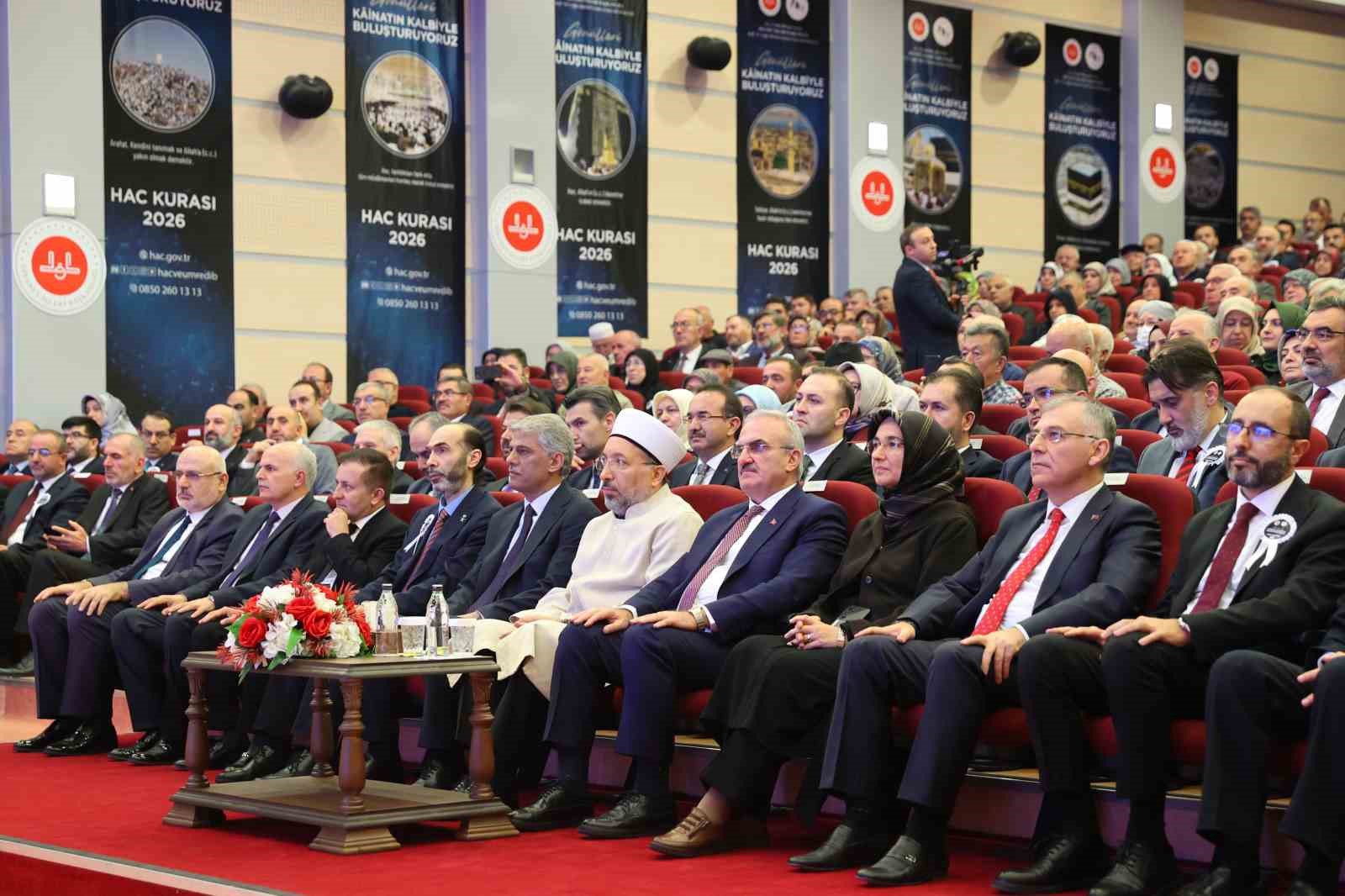 Hac kurasında ismi çıkan hacı adayları sevinçten gözyaşlarına boğuldu 9 hac kurasinda ismi cikan haci adaylari sevincten gozyaslarina boguldu 5 Vqv9WDLu