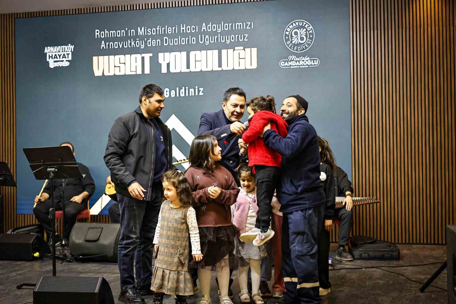 haci adaylari arnavutkoyden dualarla ugurlandi 4 R5BWev5v
