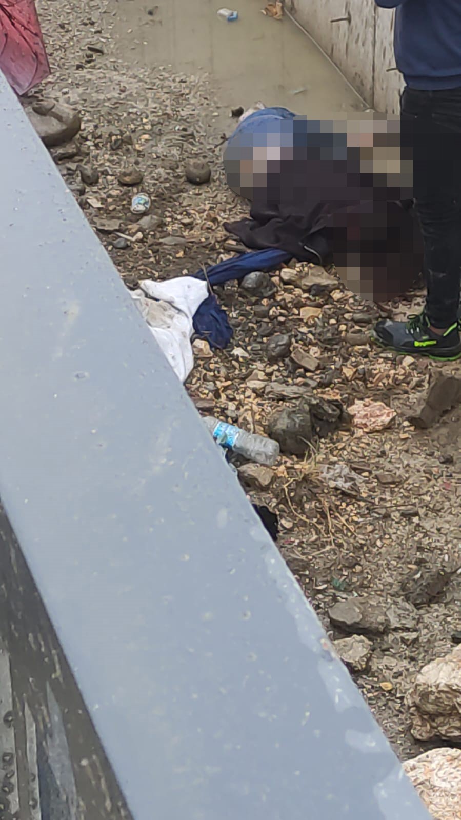 Hafif ticari aracın çarptığı genç kadın, kanala düşerek hayatını kaybetti 6 hafif ticari aracin carptigi genc kadin kanala duserek hayatini kaybetti 2 chNvBNW2