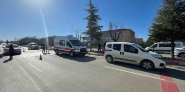hafif-ticari-aracin-carptigi-hemsirelik-bolumu-ogrencisi-genc-kiz-yaralandi-yqAa8jcm.jpg