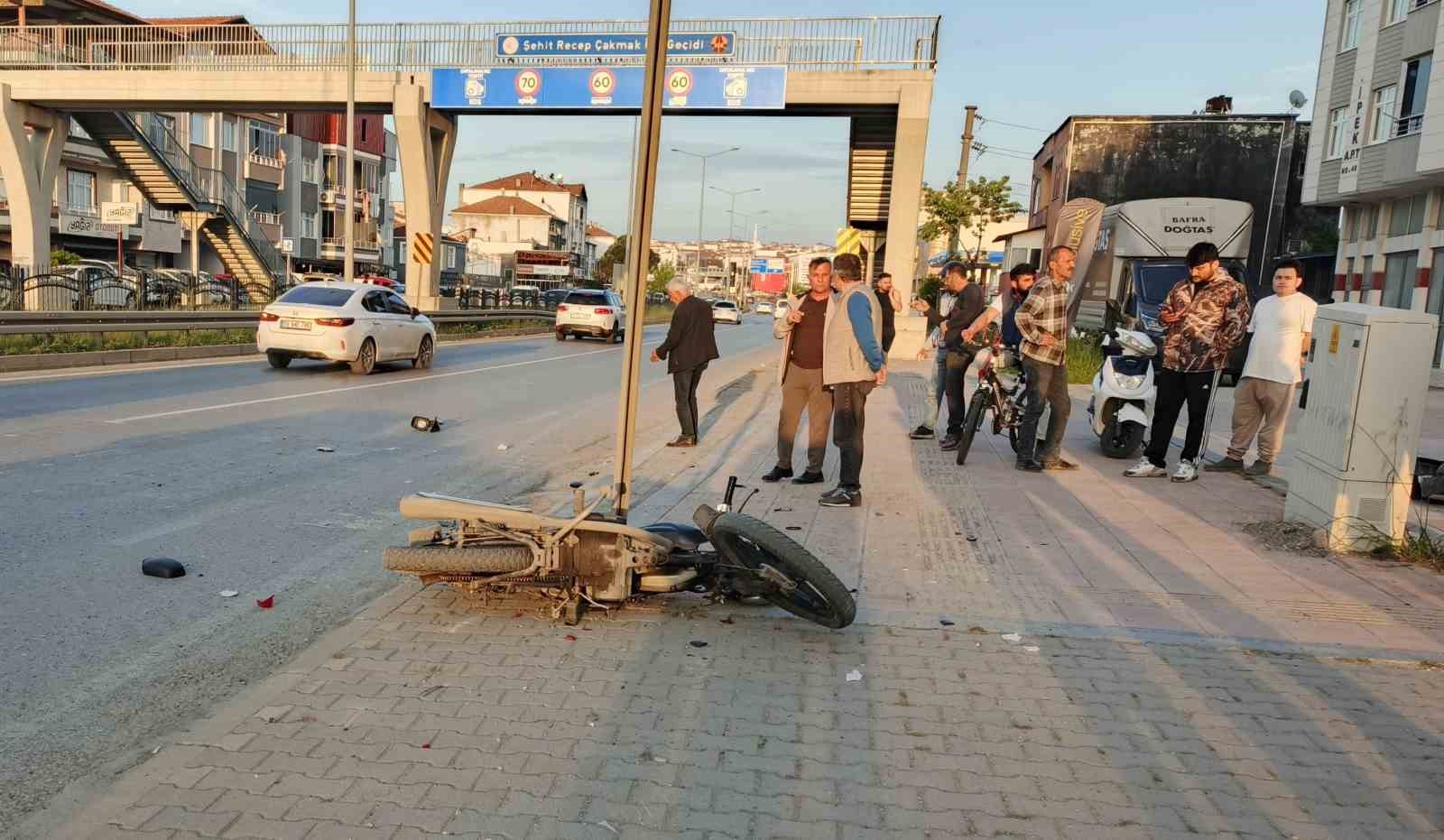 hafif ticari aracin carptigi kurye agir yaralandi kacan surucu yakalandi 1