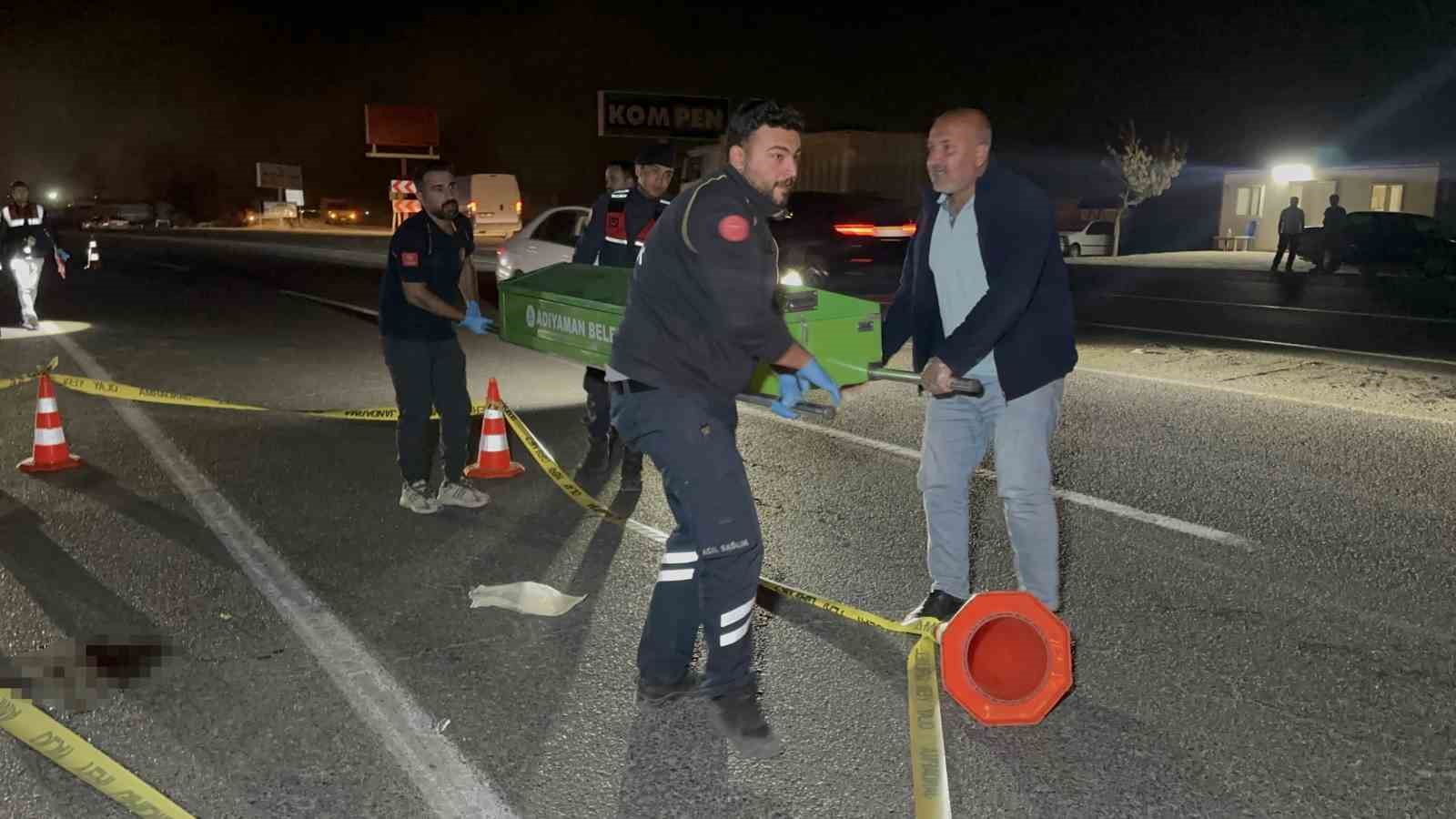 hafif ticari aracin carptigi yasli adam hayatini kaybetti 4 YRA2UeKC