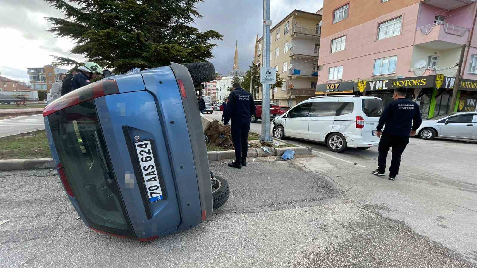 hafif ticari aracla carpisan otomobil yan yatti 2 yarali 3