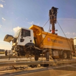 hafriyat-kamyonu-refuje-girdi-trafik-felc-oldu-WnLEMMJn.jpg