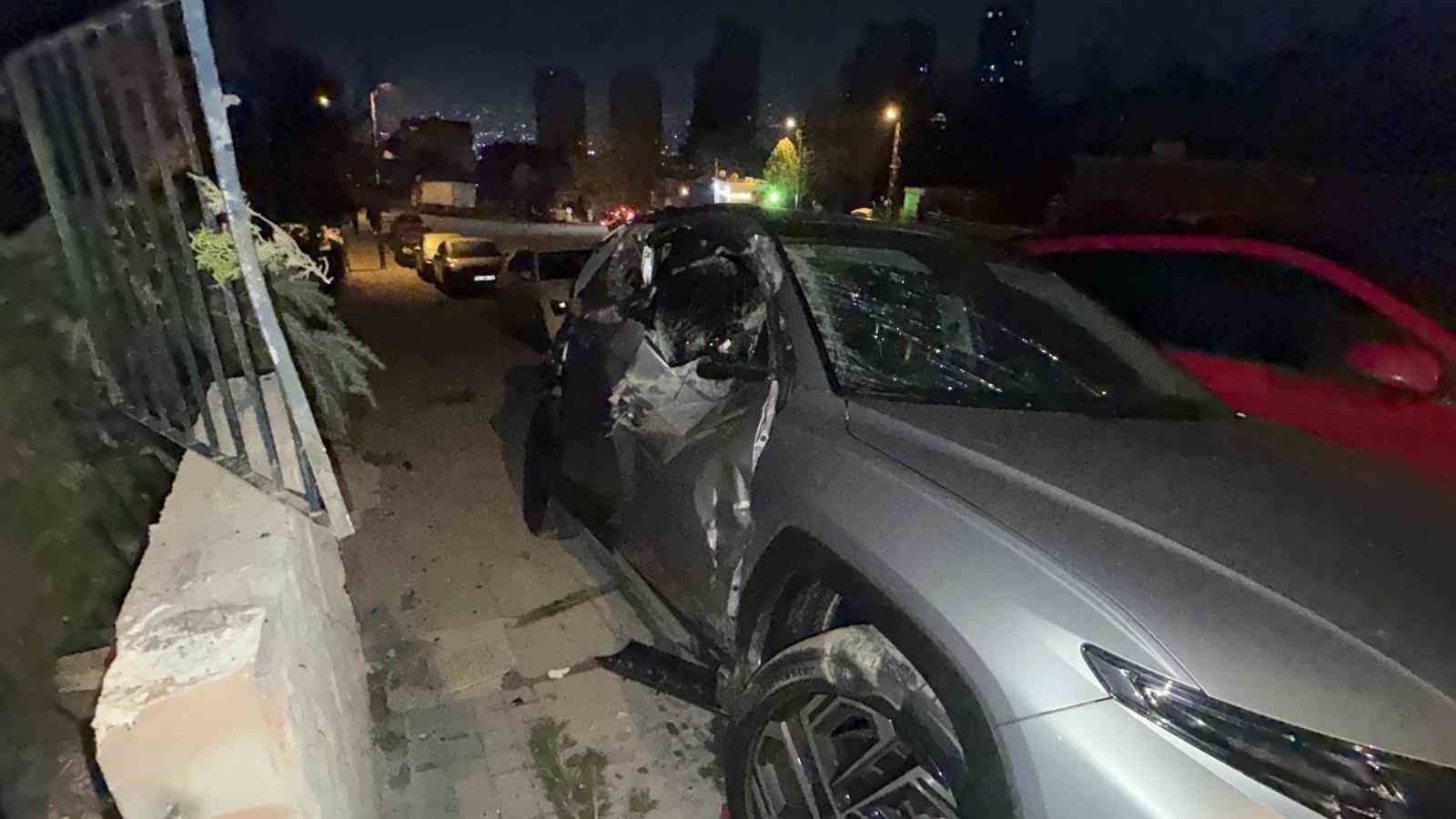hafriyat kamyonunun bahcedeki 4 araca carptigi kaza kameda 3 9IAuKD5a