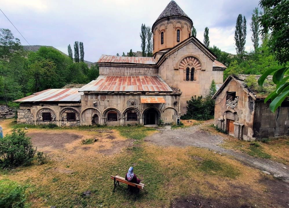 haho manastiri tas camii asirlardir ilk gunku gibi ayakta 4 2X1dhiKV