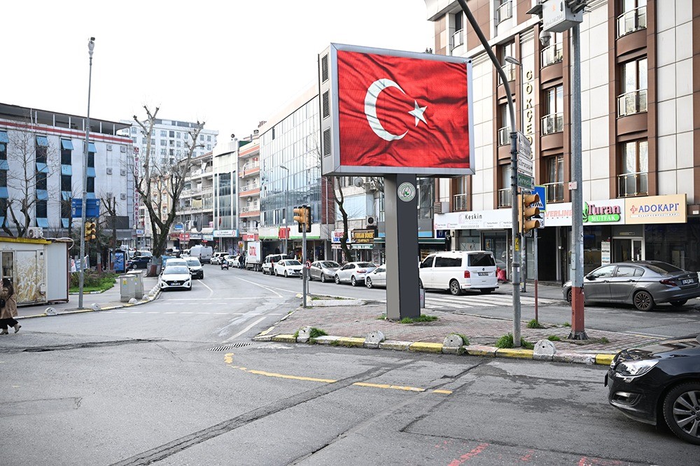 hain provokasyona karsi gaziosmanpasada ekranlar turk bayraklariyla donatildi 3 9LggSPgZ