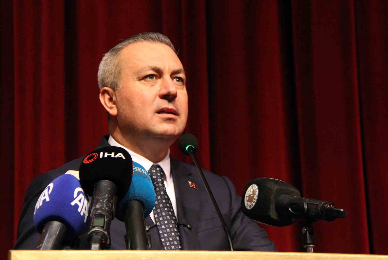 hak is genel baskani arslan bizim kulturumuzde insanlarin en hayirlisi insanlara hizmet edendir 3 RNjBRNlU