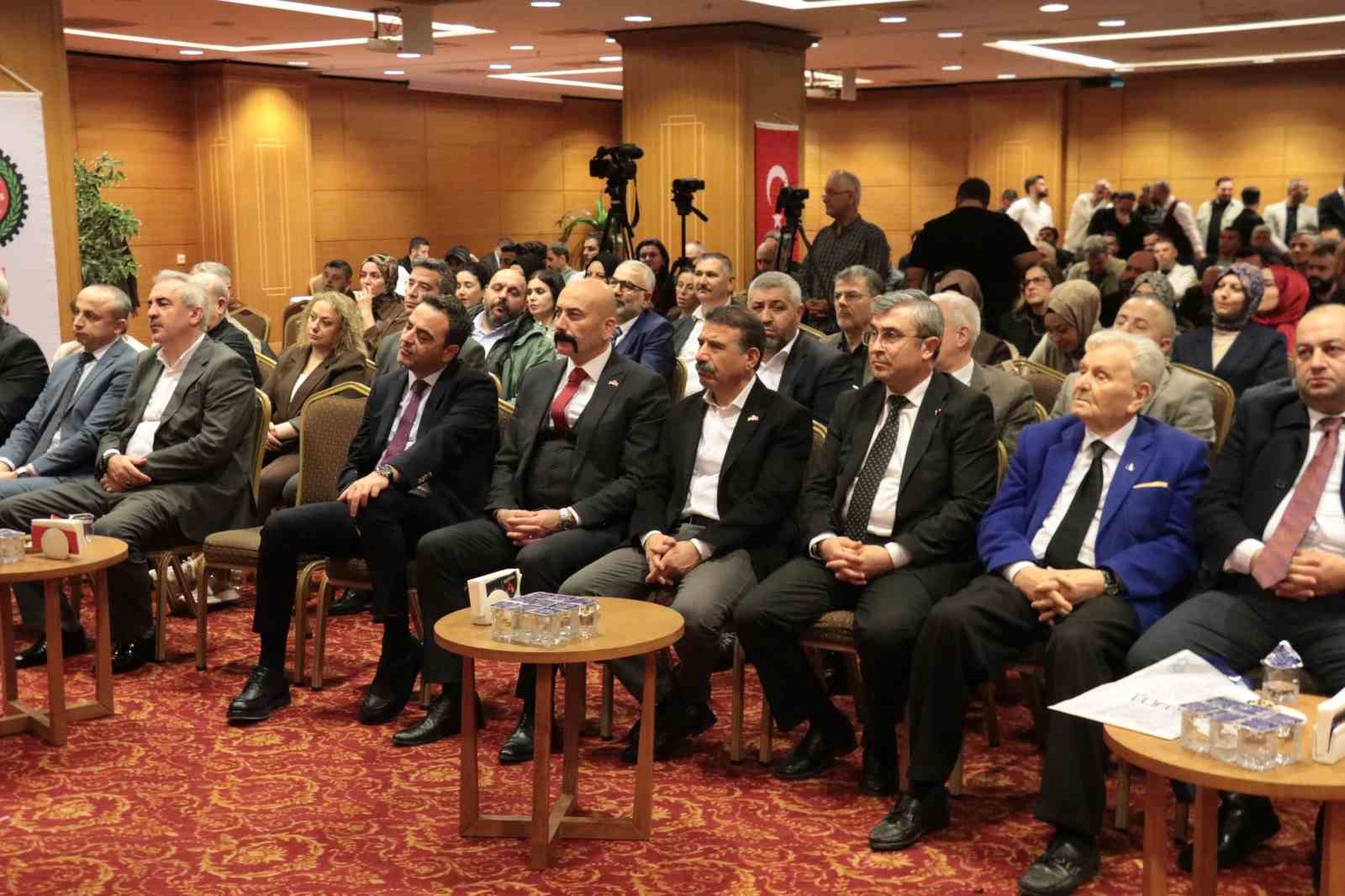 hak is genel baskani arslan kocaelide seslendi biz sadece toplu sozlesme yapan sendika degiliz 2 v5wL6TOQ