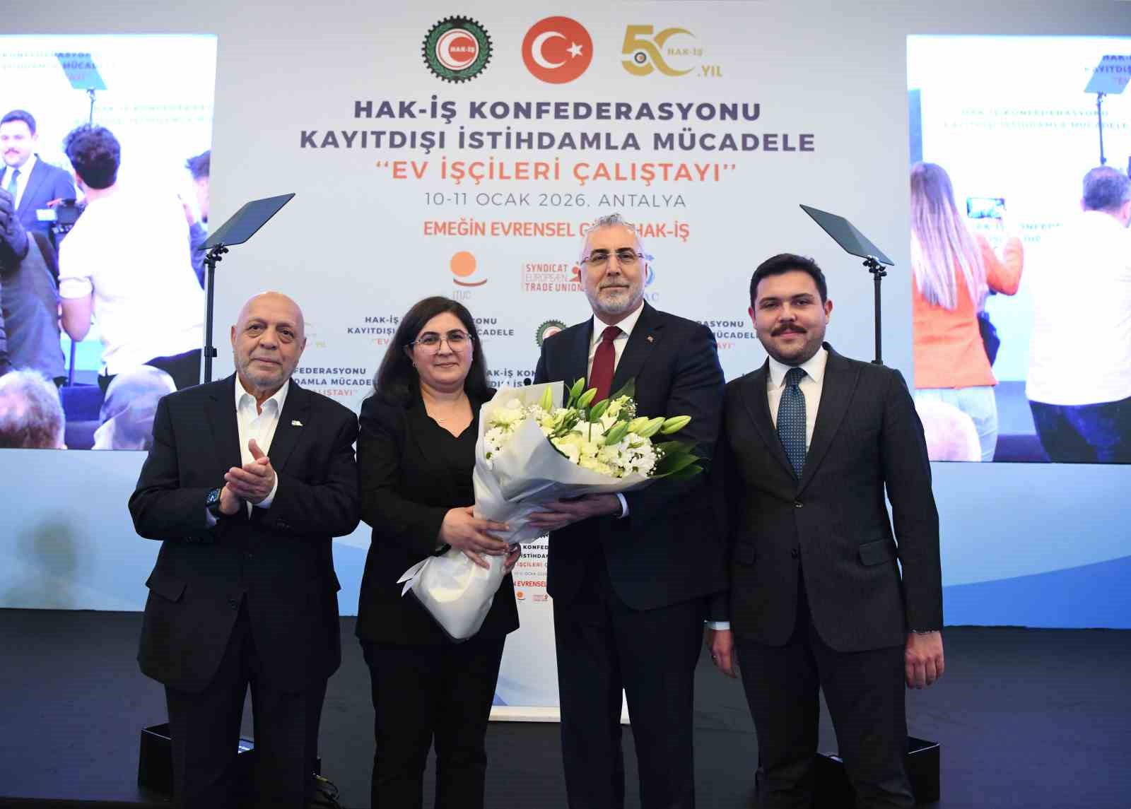 hak is genel baskani mahmut arslan taseronda tarih yazdik simdi sira ev iscilerinin haklarinda 3 1nYvS8mA