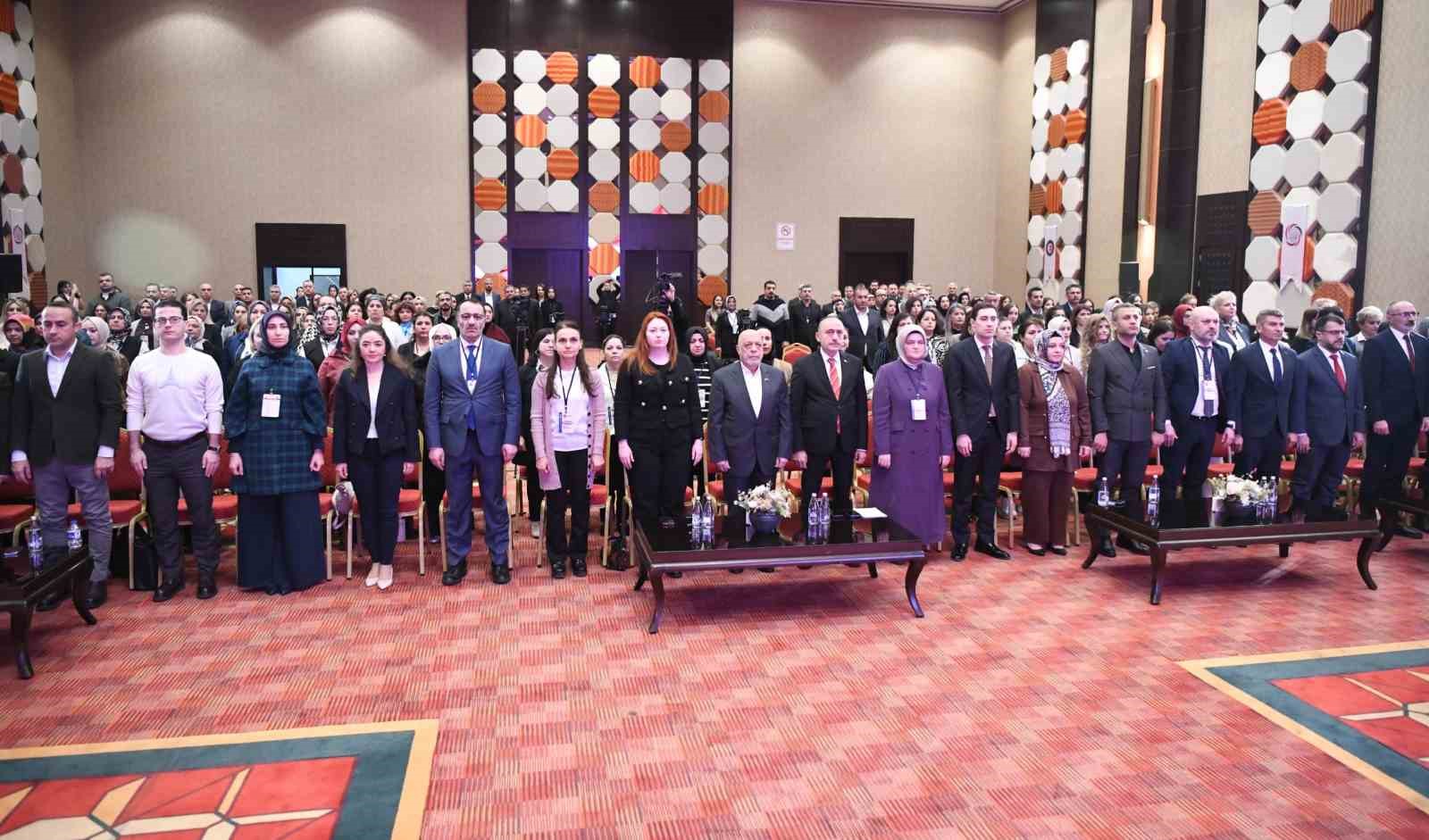 HAK-İŞ Konfederasyonu Genel Başkanı Arslan: "Asgari ücret yüzde 27 oranında artırıldı, yüzde 5’ini biz ocak ayında geri verdik" 6 hak is konfederasyonu genel baskani arslan asgari ucret yuzde 27 oraninda artirildi yuzde 5ini biz M5NIMmrS