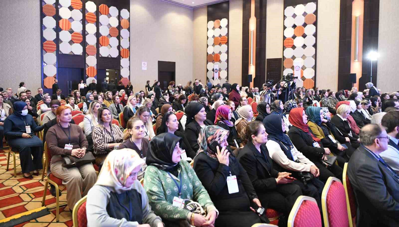 HAK-İŞ Konfederasyonu Genel Başkanı Arslan: "Asgari ücret yüzde 27 oranında artırıldı, yüzde 5’ini biz ocak ayında geri verdik" 5 hak is konfederasyonu genel baskani arslan asgari ucret yuzde 27 oraninda artirildi yuzde 5ini biz ULkS7N5W