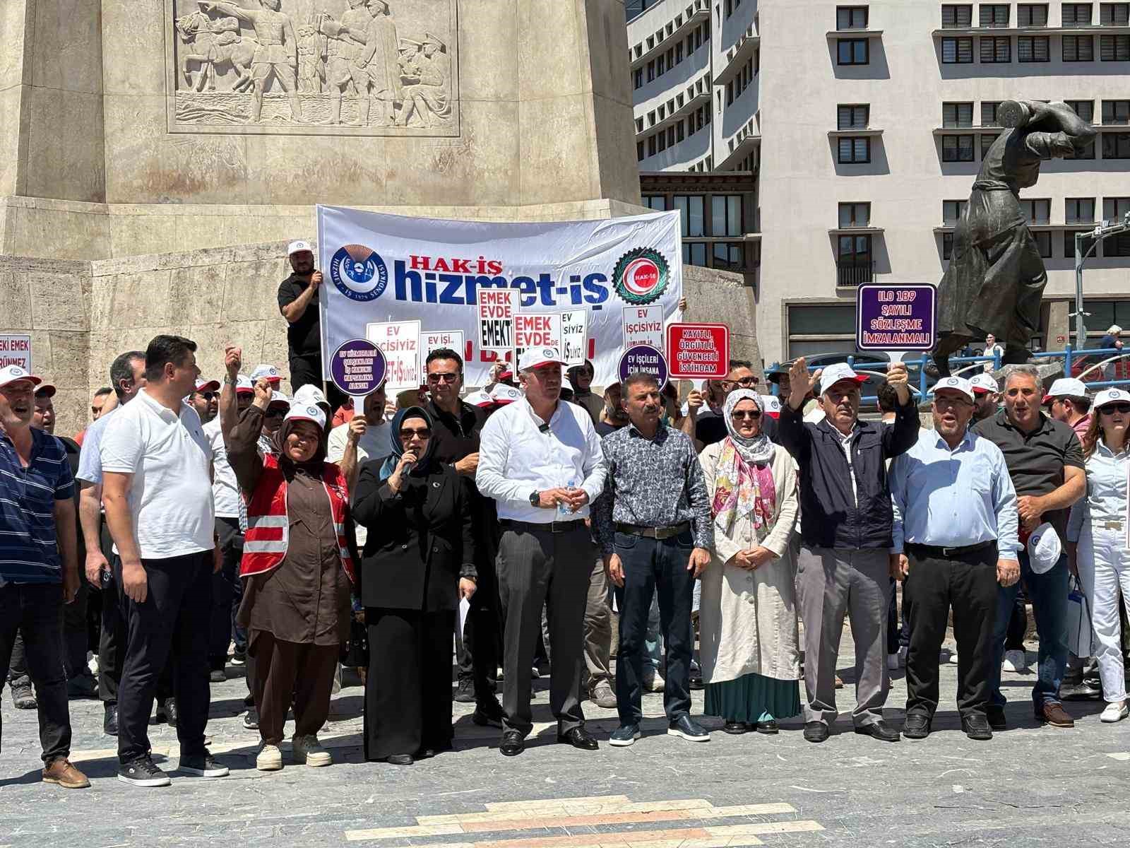 HAK-İŞ’ten ev işçileri için çağrı: "Ev işi de iştir, ev işçisi de işçidir" 7 hak isten ev iscileri icin cagri ev isi de istir ev iscisi de iscidir 3 ud6bwN63