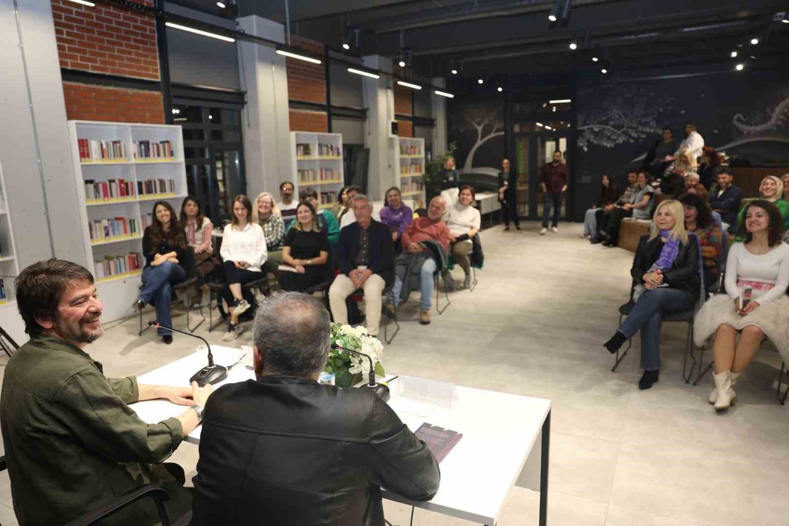 hakan bicakci tiktok caginda edebiyati surdurmeyi niluferde anlatti 0 9mtSZF39