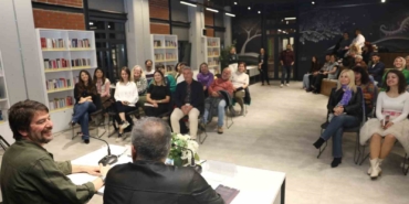 hakan-bicakci-tiktok-caginda-edebiyati-surdurmeyi-niluferde-anlatti-9UgAae7h.jpg