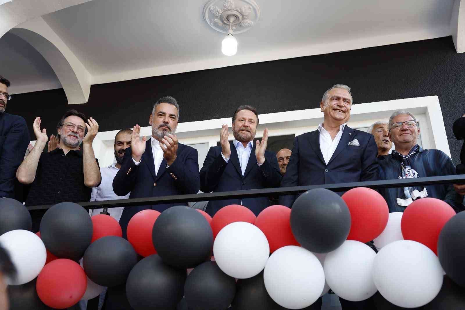 hakan daltaban sileli besiktaslilarla bulustu 1 FCvadXIs