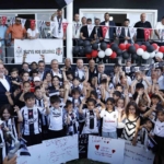 hakan-daltaban-sileli-besiktaslilarla-bulustu-pqTUlOS4.jpg