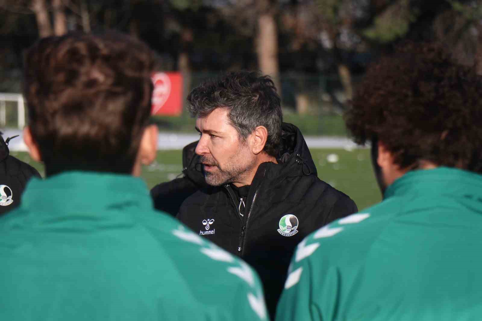 Hakan Kutlu: "Sakaryaspor’u yakışan yerlere getireceğimize inanıyoruz" 5 hakan kutlu sakaryasporu yakisan yerlere getirecegimize inaniyoruz 1 HY5kOz94