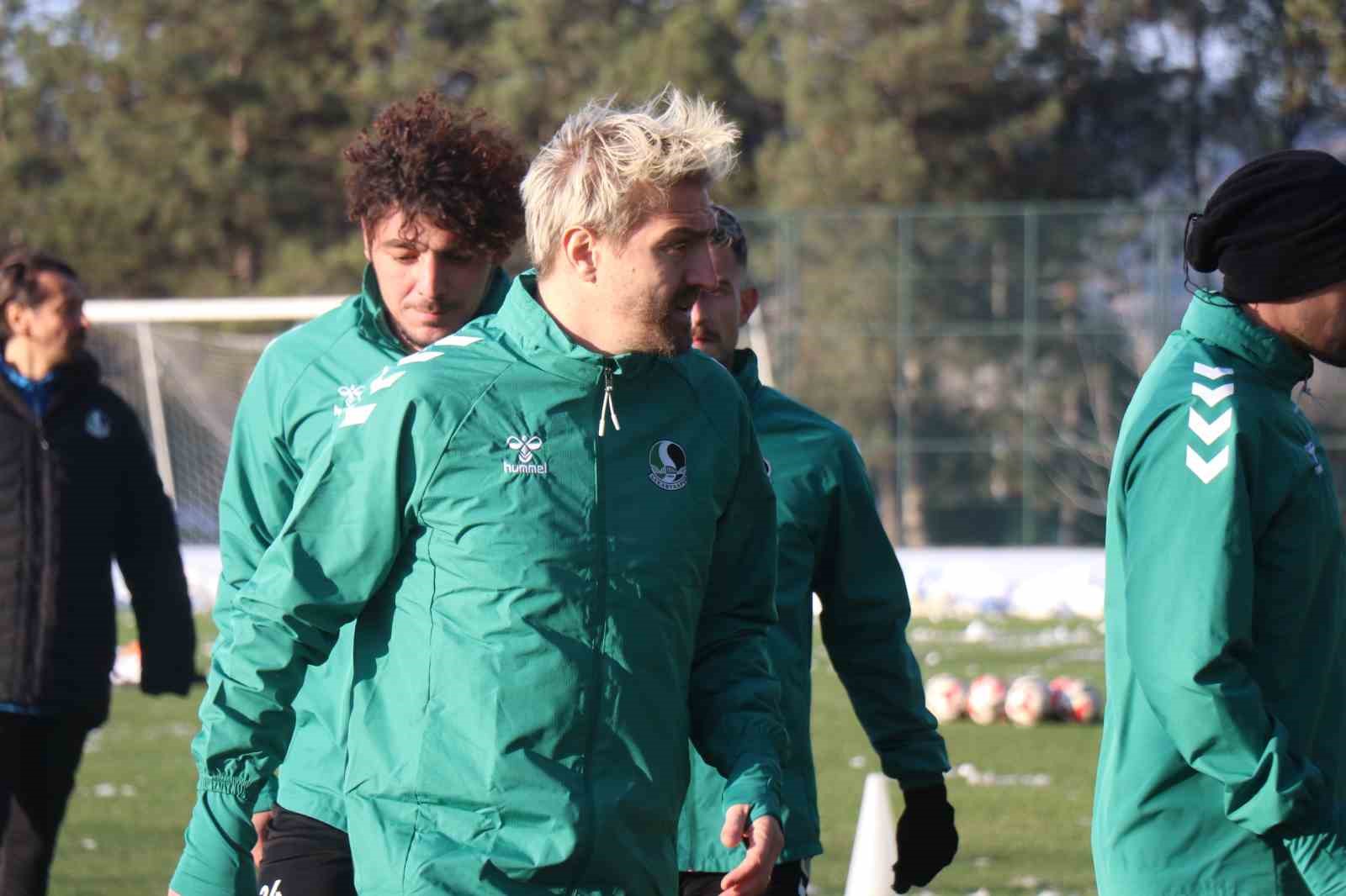 Hakan Kutlu: "Sakaryaspor’u yakışan yerlere getireceğimize inanıyoruz" 6 hakan kutlu sakaryasporu yakisan yerlere getirecegimize inaniyoruz 2
