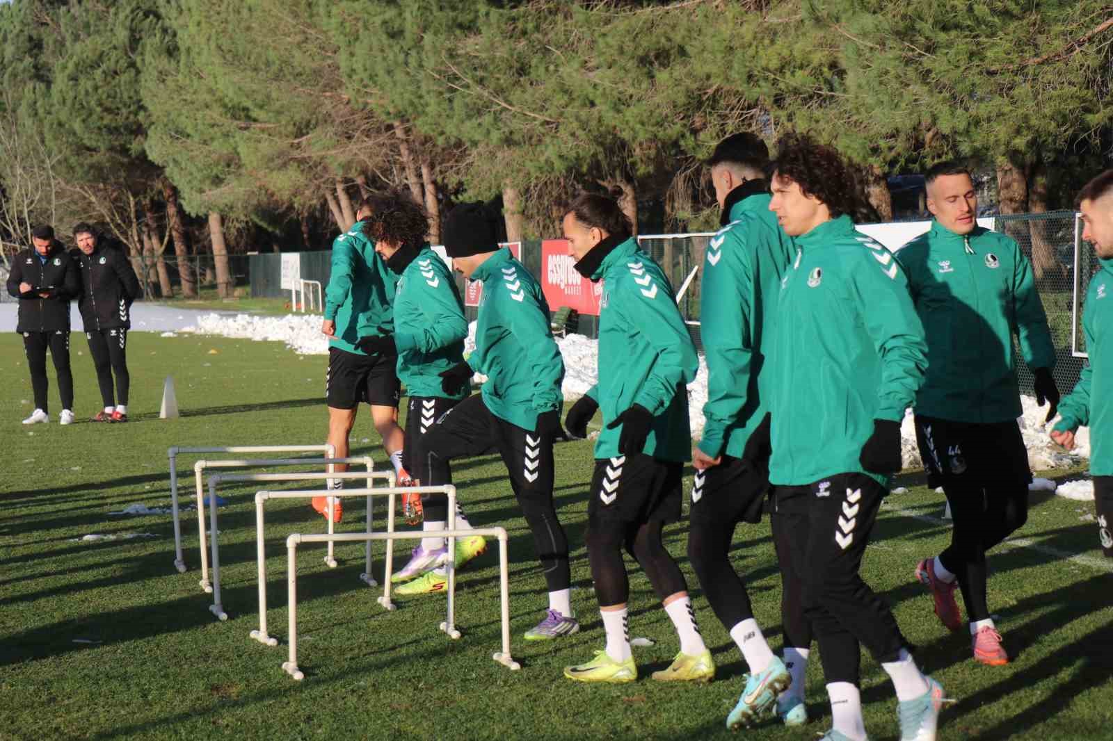 Hakan Kutlu: "Sakaryaspor’u yakışan yerlere getireceğimize inanıyoruz" 7 hakan kutlu sakaryasporu yakisan yerlere getirecegimize inaniyoruz 3 XVSNbtjT