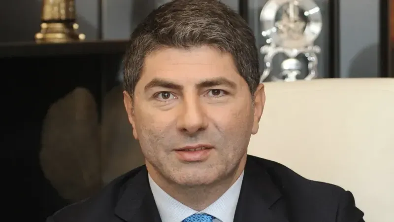 hakan safi kimdir 5