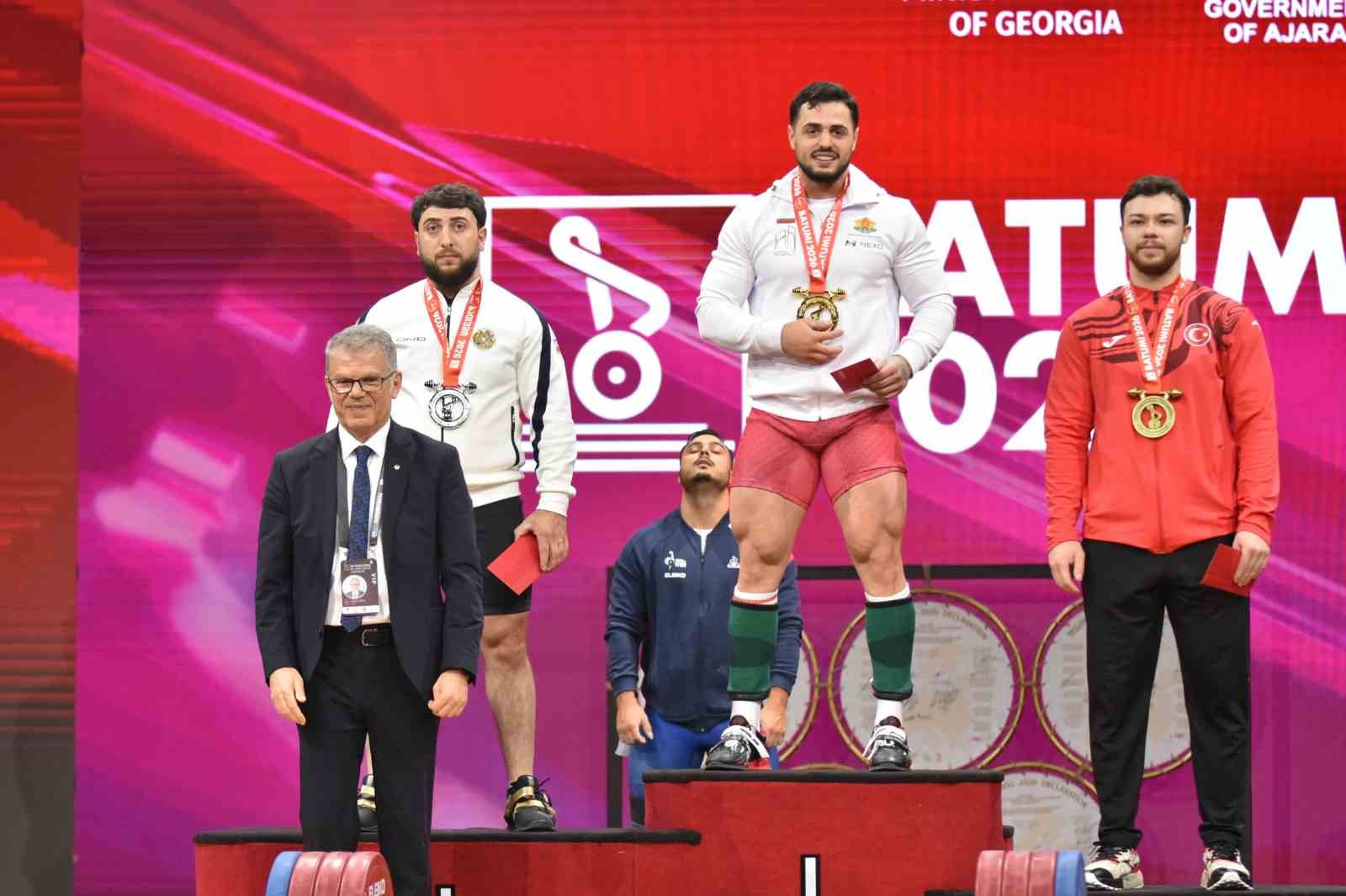 hakan sukru kurnaz koparmada bronz kazandi 0 St4SkgWR