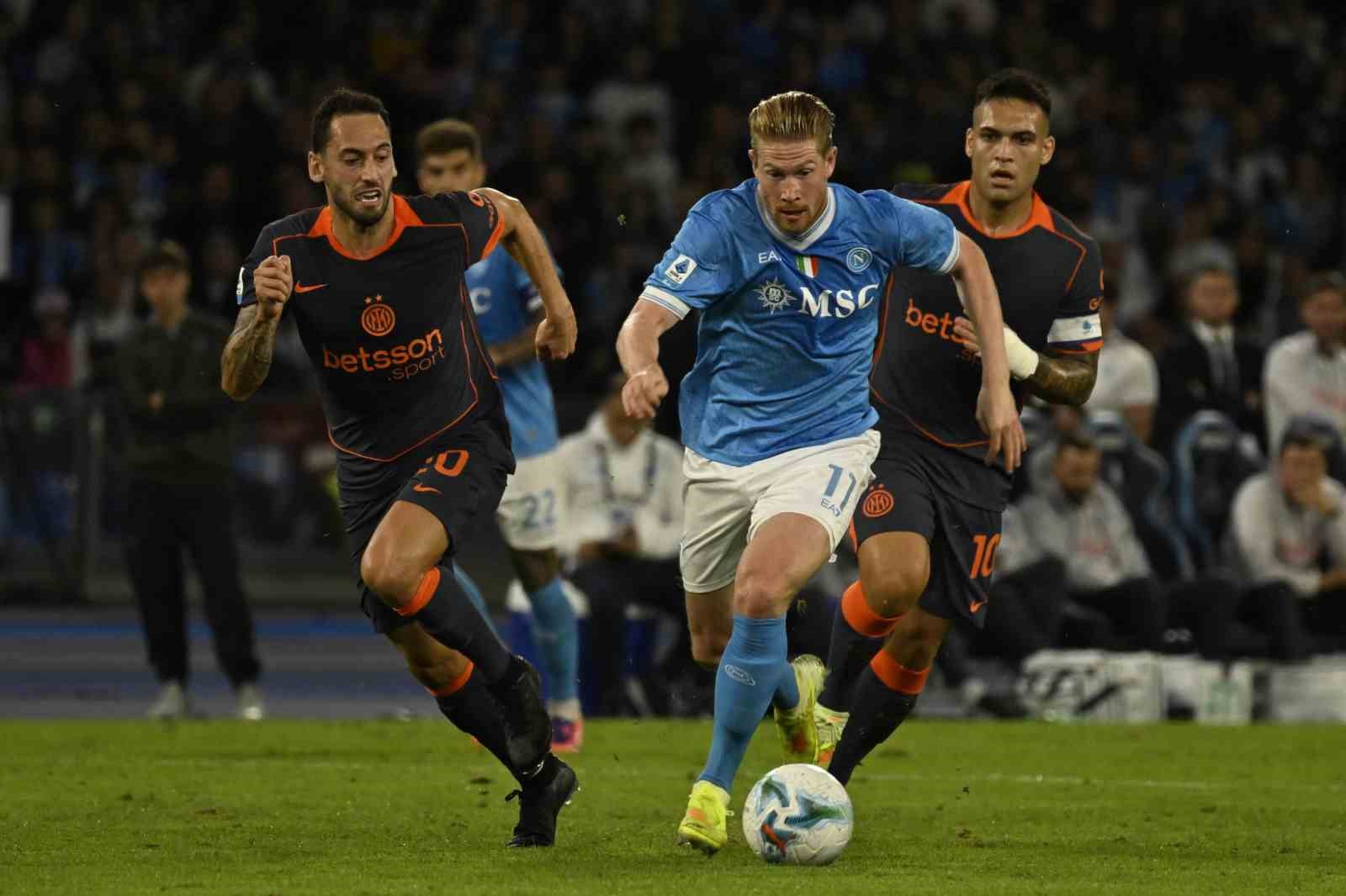 hakanin golu intere yetmedi napoli liderligi aldi 0 pdGgAGYk