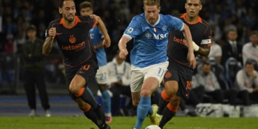 hakanin-golu-intere-yetmedi-napoli-liderligi-aldi-kWZFhCaz.jpg