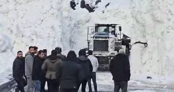 hakk-ri-van-ve-sirnak-yolunda-cig-alarmi-FNS2K8hS.jpg