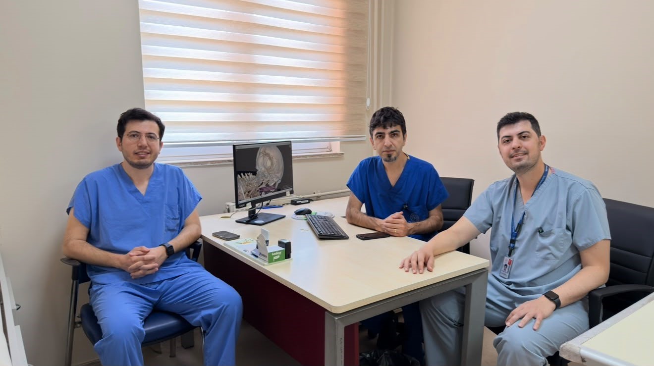 Hakkâri’de mikrocerrahi başarısı 5 hakk ride mikrocerrahi basarisi 1