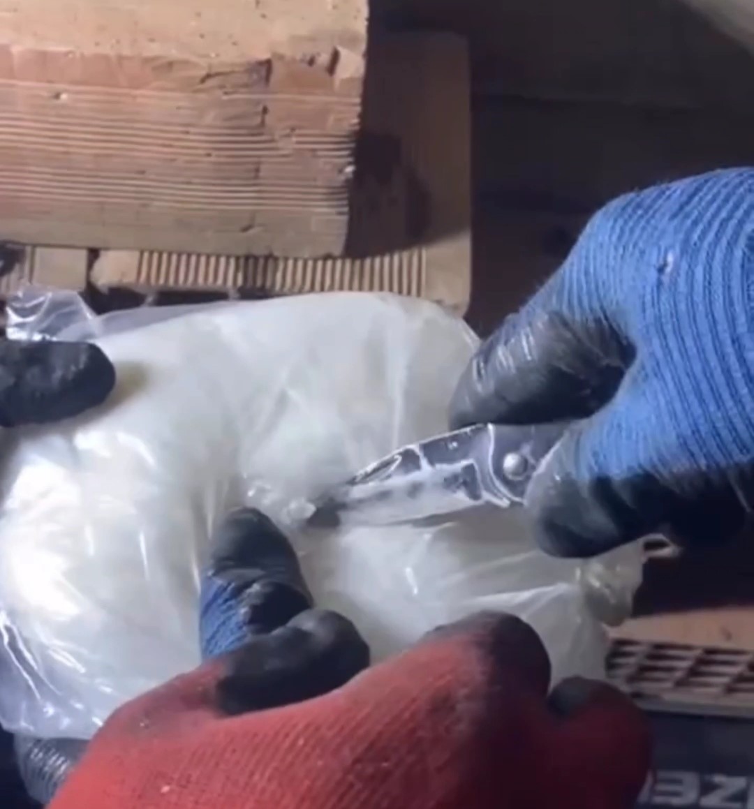 hakkaride 24 kilo 500 gram metamfetamin ele gecirildi 3