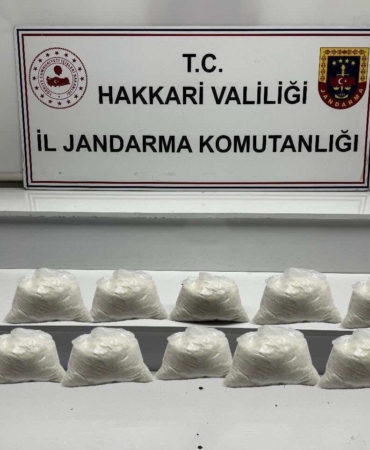 hakkaride-9-kilo-metamfetamin-ele-gecirildi-v9aC6YXv.jpg