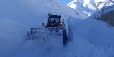 hakkaride-kar-esareti-357-yol-ulasima-kapandi-abhcVN7R.jpg
