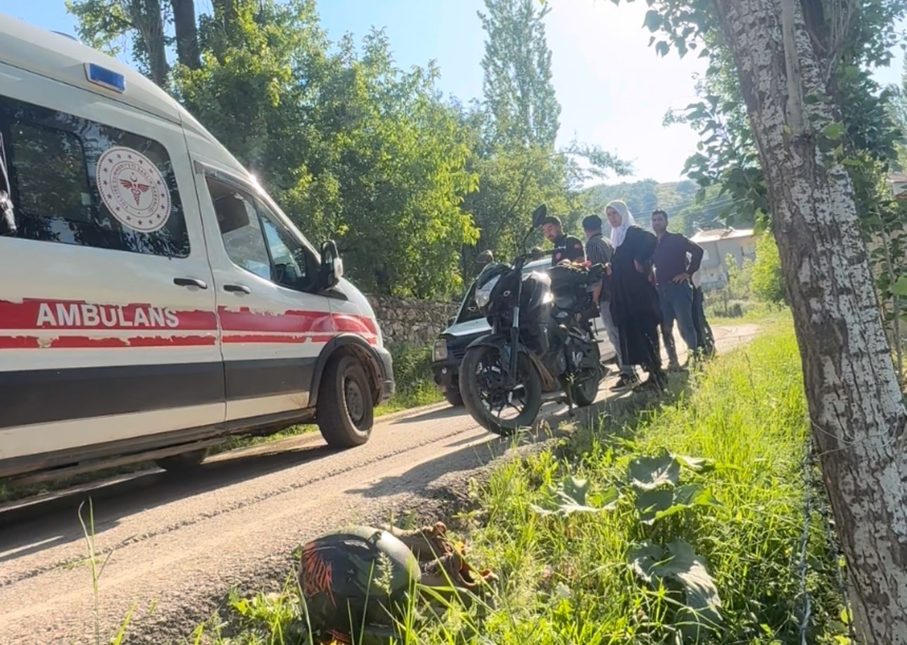 hakkaride motosiklet kazasi 1 yarali 2 FjWHIN7Z