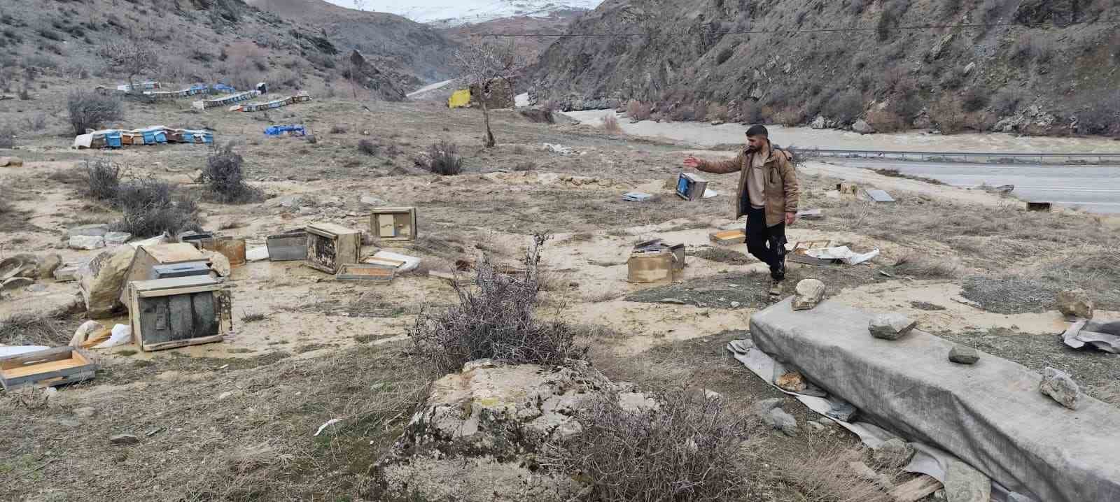 hakkaride selde 150 kovan zarar gordu 1 jrXjVD5O