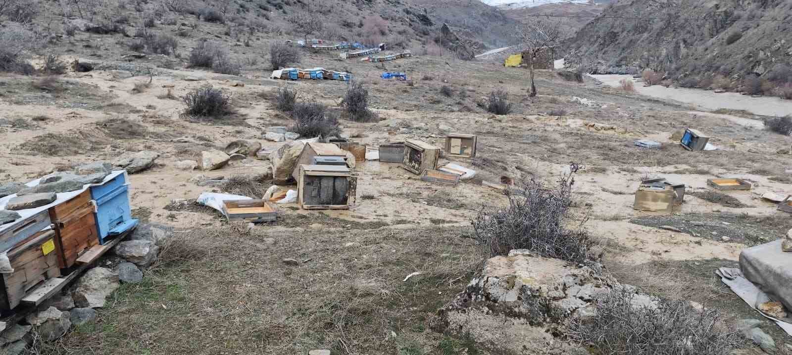 hakkaride selde 150 kovan zarar gordu 2 gfHJbVUT
