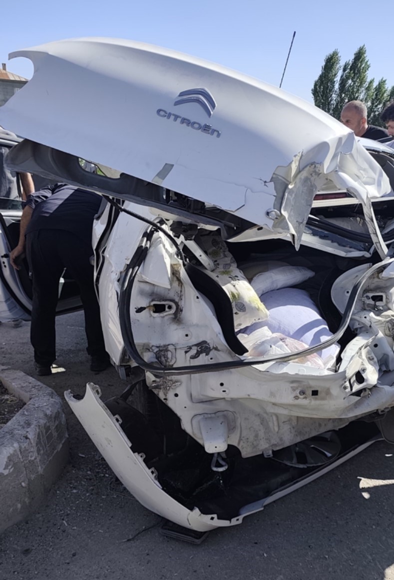 Hakkari’de üç ayrı trafik kazası: 1 ölü, 7 yaralı 15 hakkaride uc ayri trafik kazasi 1 olu 7 yarali 11