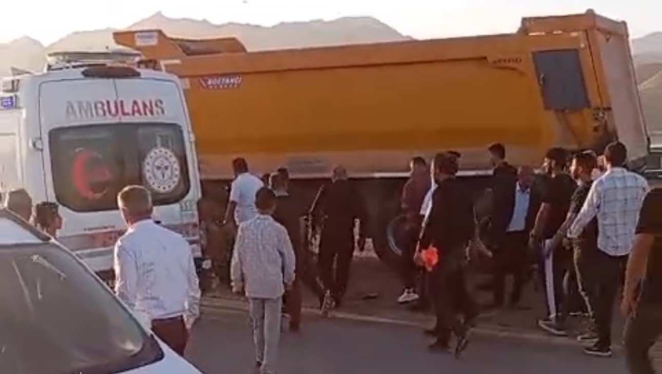 Hakkari’de üç ayrı trafik kazası: 1 ölü, 7 yaralı 10 hakkaride uc ayri trafik kazasi 1 olu 7 yarali 6 wyw8thFq