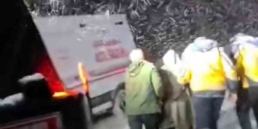 hakkaride-yasam-mesaisi-kar-engelini-is-makineleriyle-astilar-Q2XjdzIU.jpg