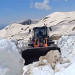 hakkaride-yaz-gunu-karla-mucadele-devam-ediyor-jSp6DzEP.jpg