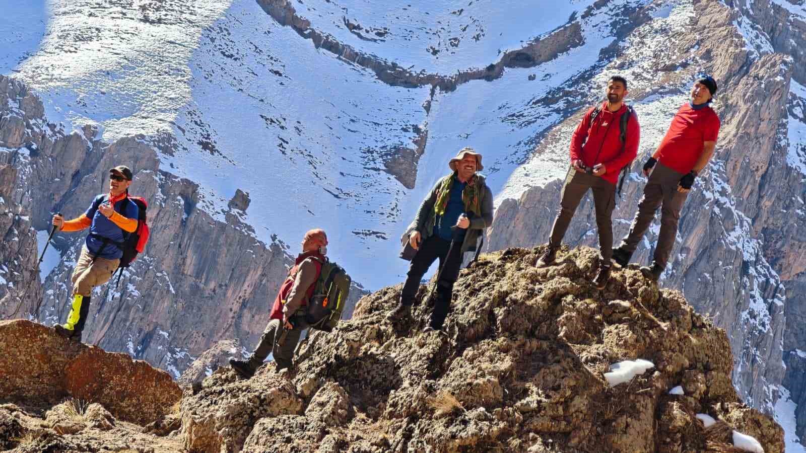 hakkarili dagcilar nesli tukenen gelincik goruntuledi 3 3rC9KQhH