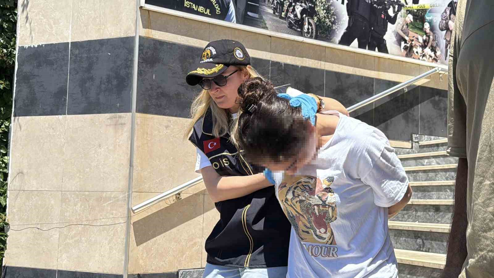 hakkinda kesinlesmis 127 yil hapis cezasi bulunan firari yakalandi cezasi ertelenen supheli 8inci cocuguna El7G2cK2