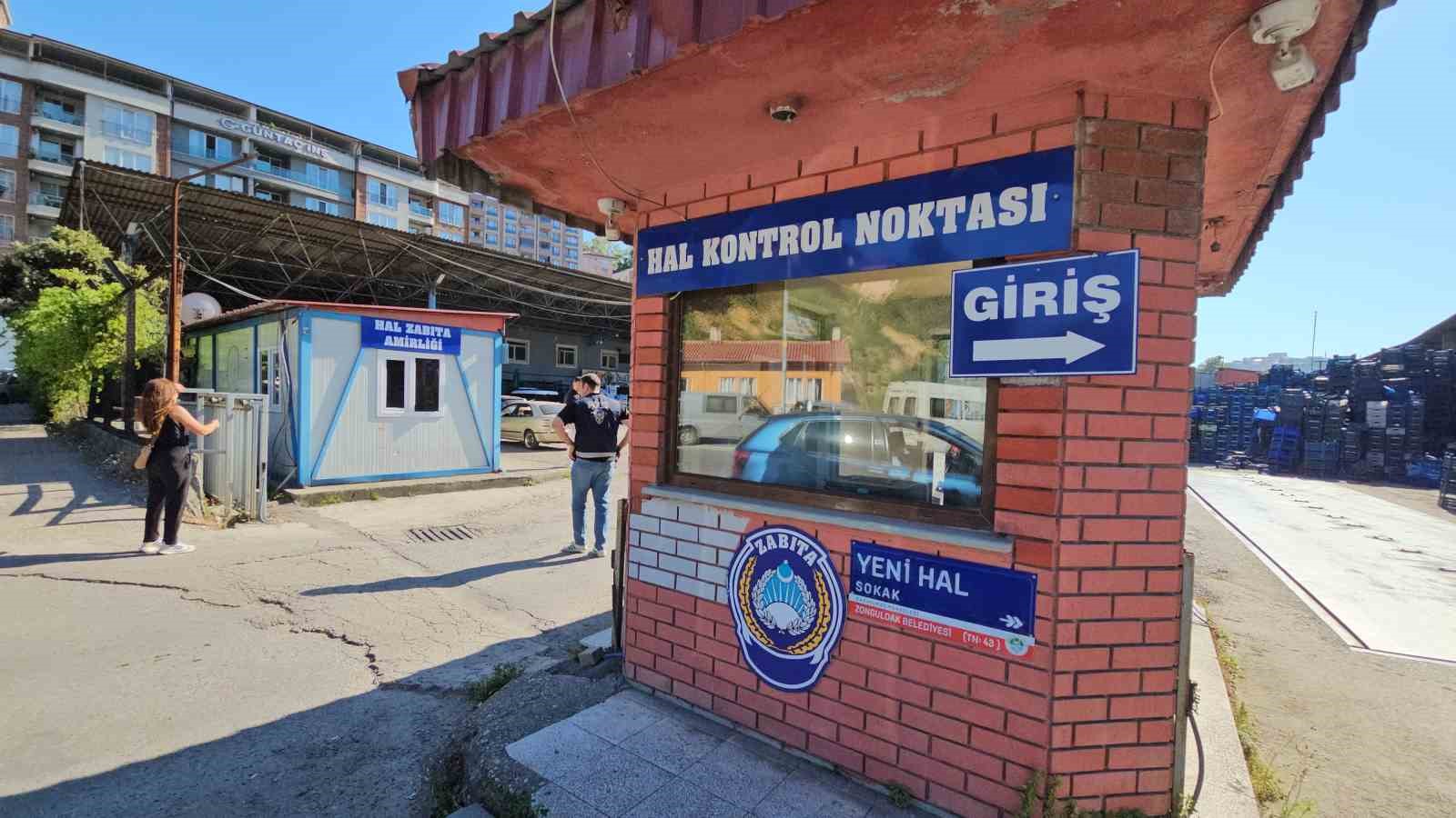Hal güvenlik görevlisi alacak-verecek kavgasında zabıtayı ayağından vurdu 5 hal guvenlik gorevlisi alacak verecek kavgasinda zabitayi ayagindan vurdu 1 L8lcv5kL