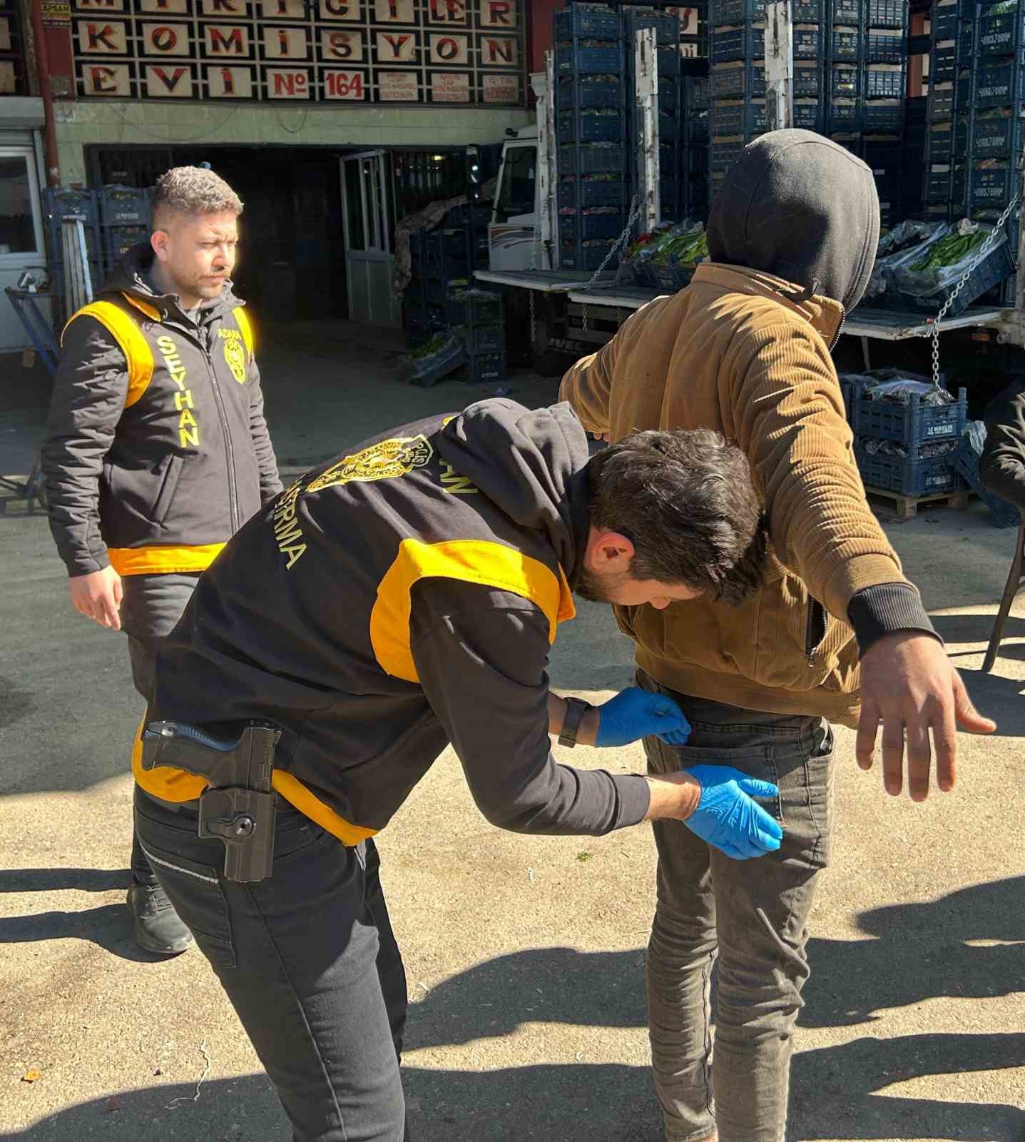 halde siki denetim 16 kacak gocmen sinir disi edildi 1 NHOSg2cW