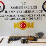 hali-altindaki-gizli-gecit-kacak-kaziyi-ortaya-cikardi-HqMEKEb9.jpg