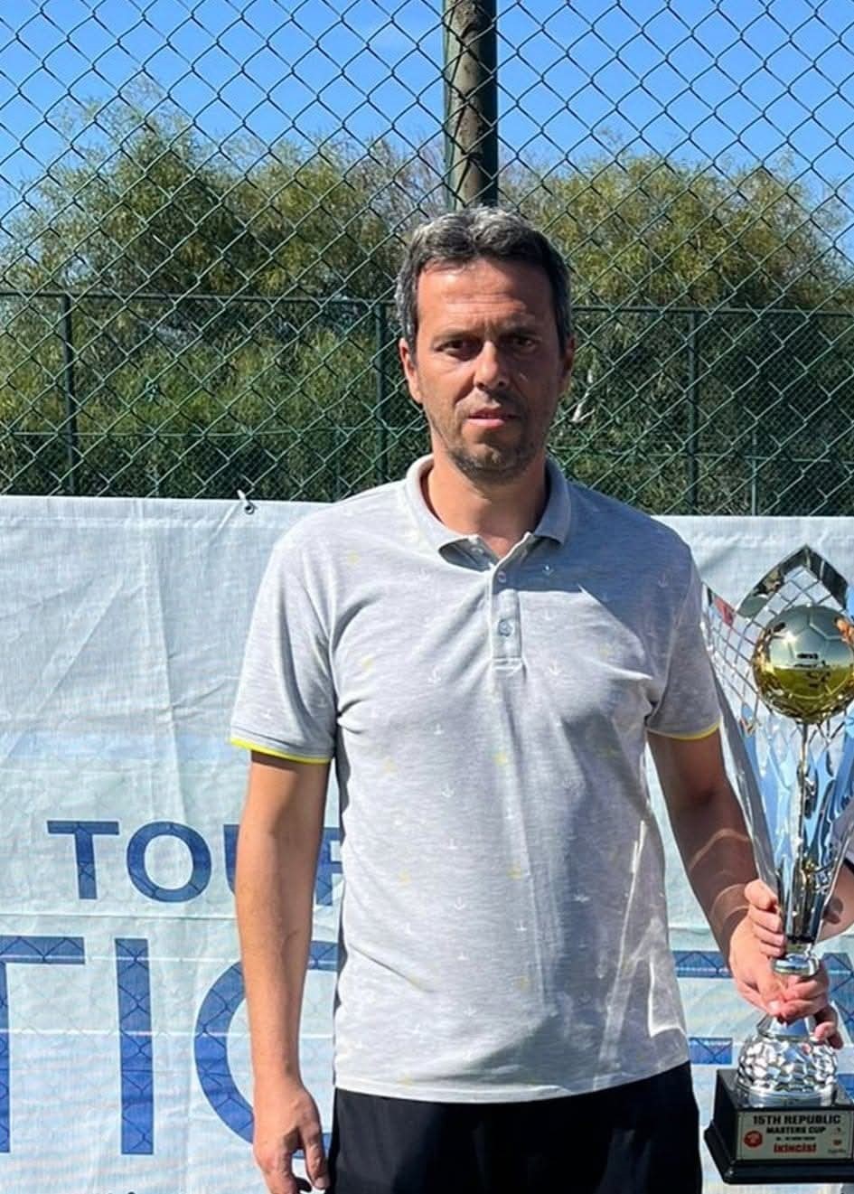 hali sahada kalp krizi geciren eski futbolcunun o anlari ortaya cikti 0 a78Wi8Rd