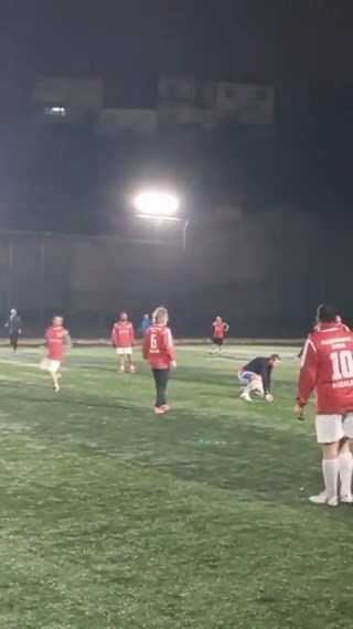 hali sahada kalp krizi geciren eski futbolcunun o anlari ortaya cikti 2 DQ7w6zzV