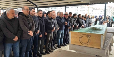 hali-sahada-kalp-krizi-geciren-ogretmen-hayatini-kaybetti-KdwwTiJx.jpg