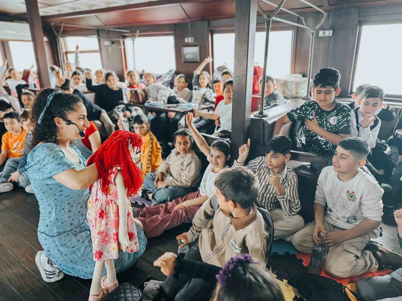 halikarnas balikcisi bergama vapurunda anildi 3 6chtkTmC